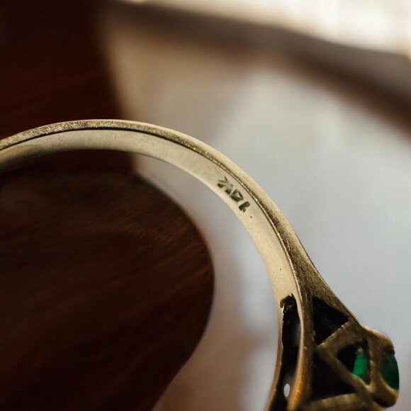 ANTIQUE- 10K Gold- Natural Emerald Ring- Size 7- 1/2tcw- Five Stone Ring -2.1g - Picture 12 of 16